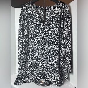 Stylish 3x Jones New York &Co black and white
